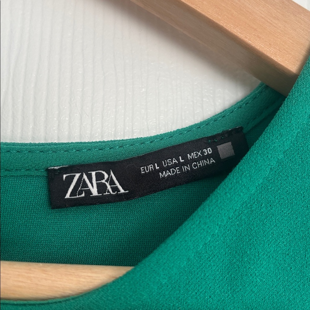 Zara ruched waist emerald green midi dress - Picture 2 of 13